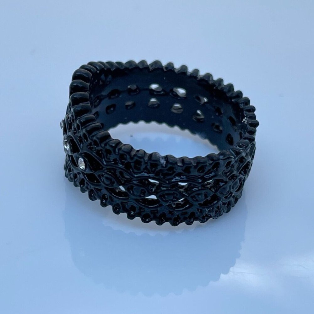 Women Ring Fashion Black Tone Finger Band Crystal Accent Fancy Ring Size 7 - Picture 10 of 12